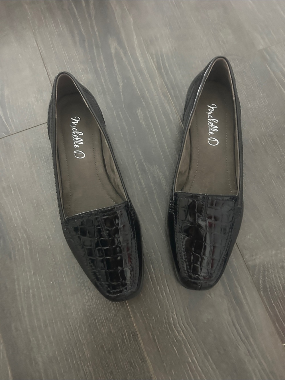 Michelle D Black Croc-Embossed Leather Loafers for Women Size 7.5M Like New
